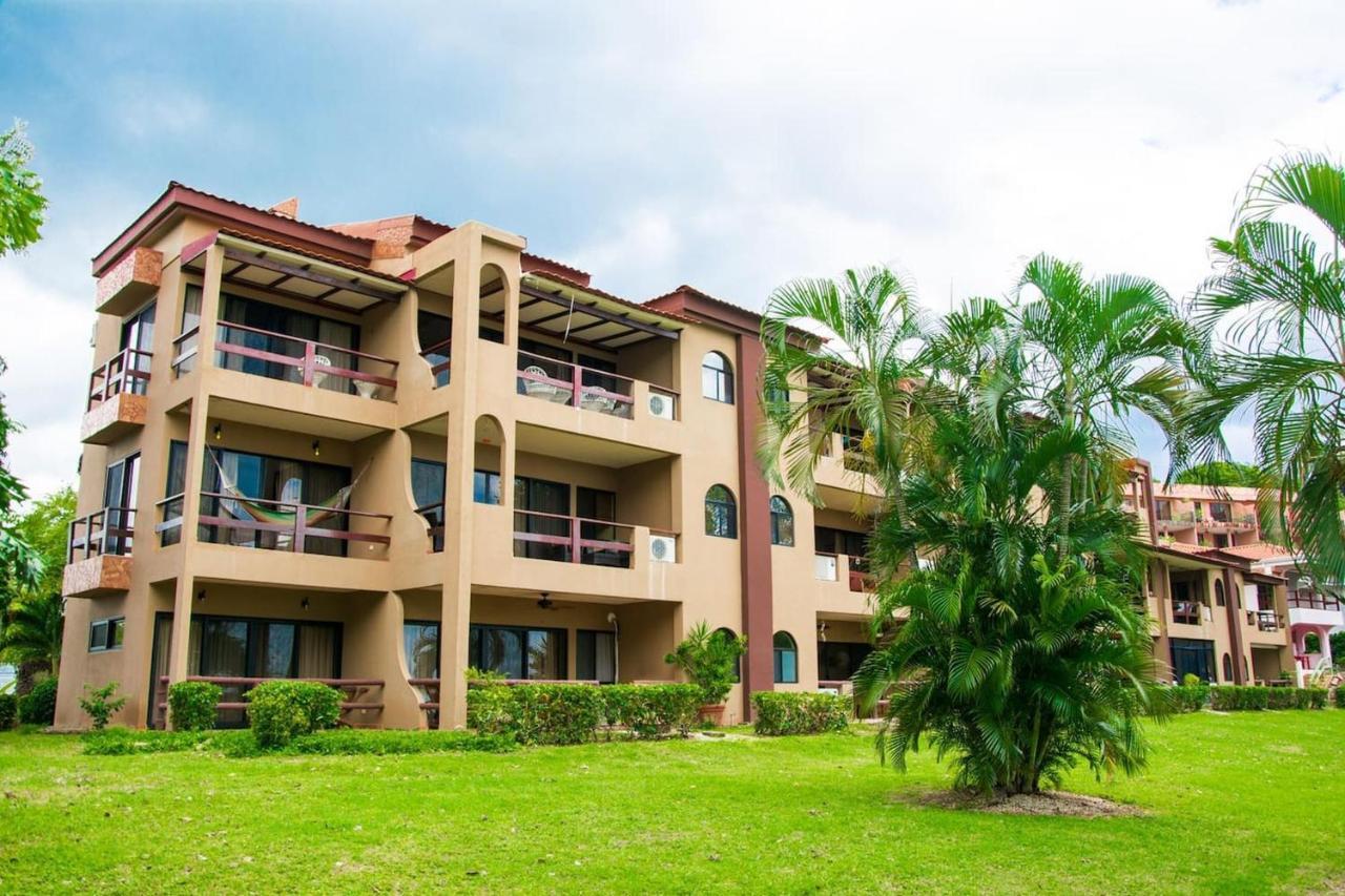 Warm Interiors And Orange Hues On Ground Floor In Front Of Beach Playa Flamingo Buitenkant foto